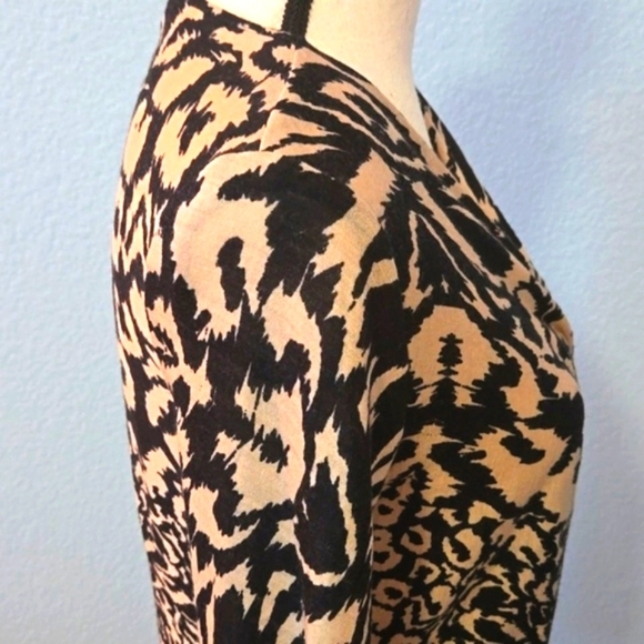 MAX MARA Long Sleeve Animal Print Blouse Shirt Top Sz Large Abstract Wrap - Picture 8 of 13